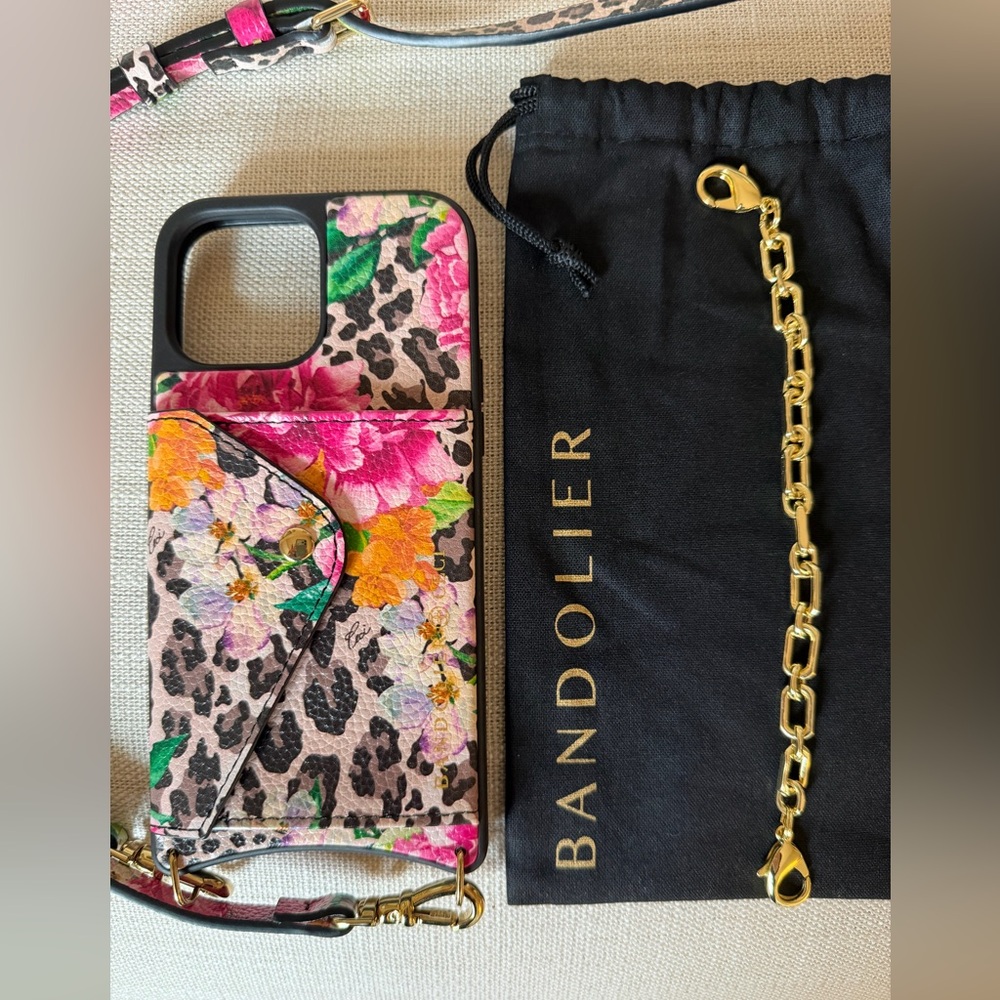 Bandolier Valentina Cheetah Duet- IPhone 13 Pro Max - Picture 4 of 6